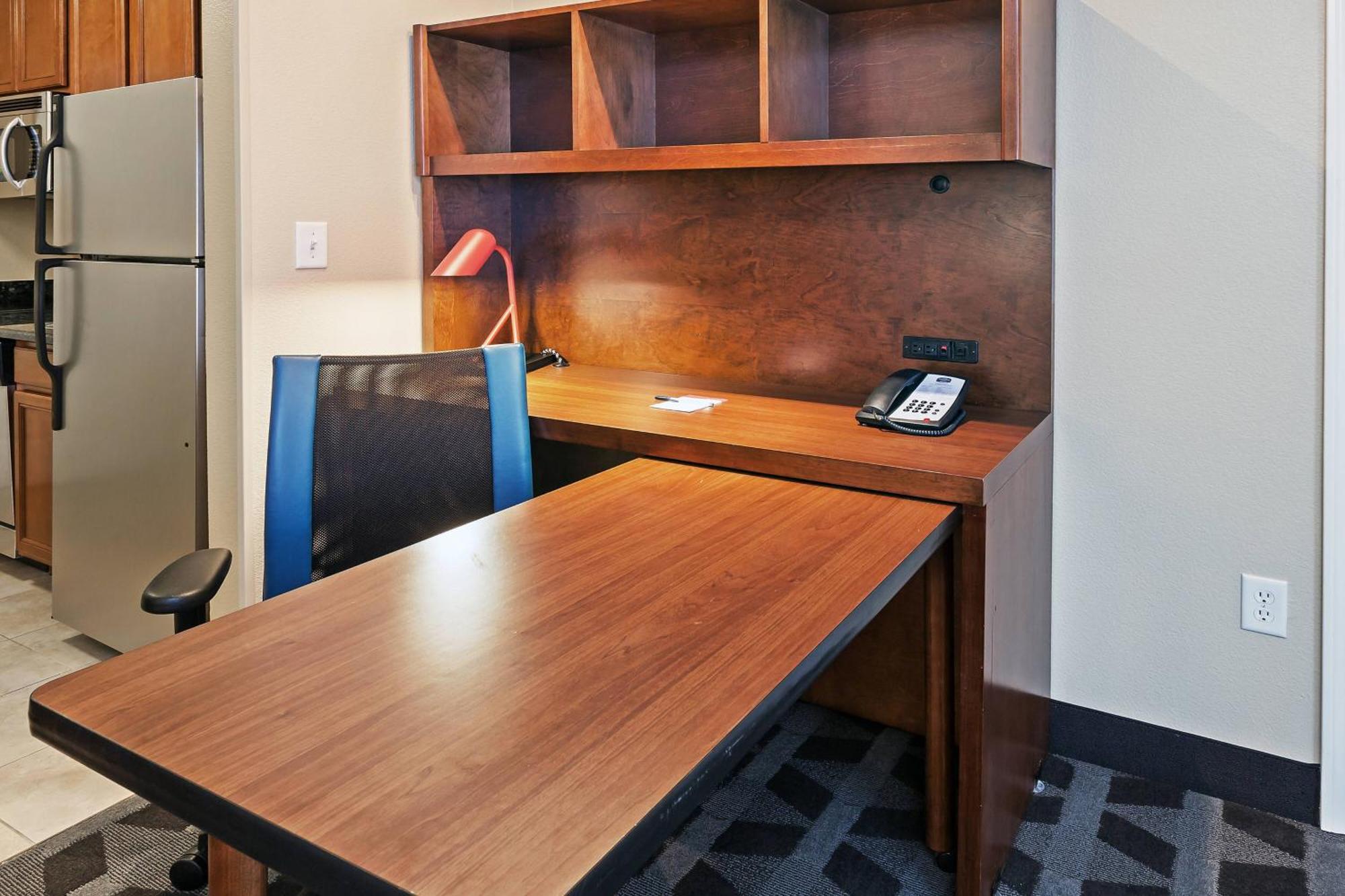 Towneplace Suites By Marriott Odessa Esterno foto